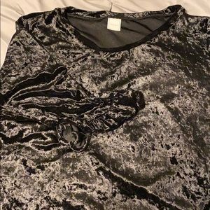 Women’s crushed velvet top